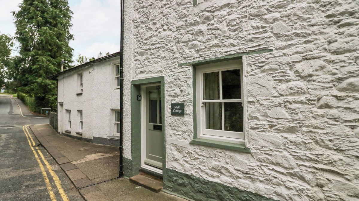 Keswick Cottage | STYLE COTTAGE, pet friendly, with open fire in Keswick