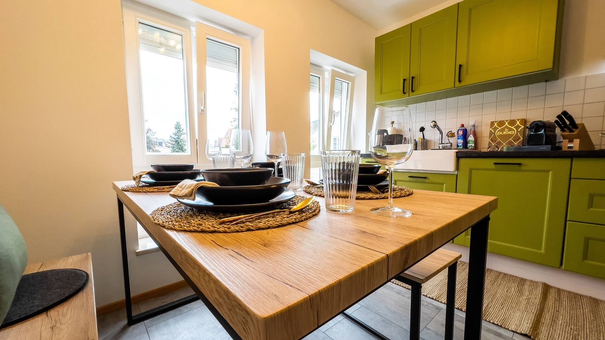Deggendorf Condo | STYLE - NETFLIX - PARKING - CENTRAL
