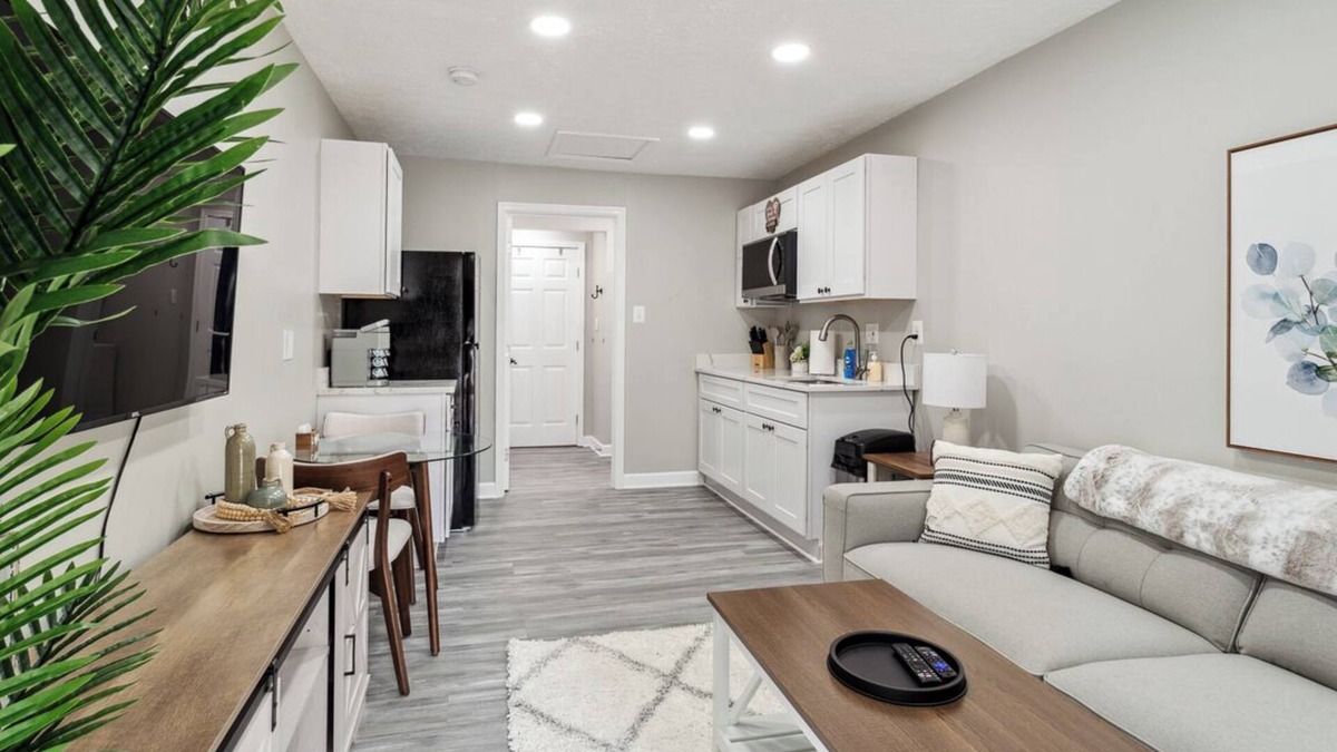 Hanover Apartment | Stylish 1 BD 1 BA Duplex Near Arundel Mills Mall, Live Casino, FT Meade!