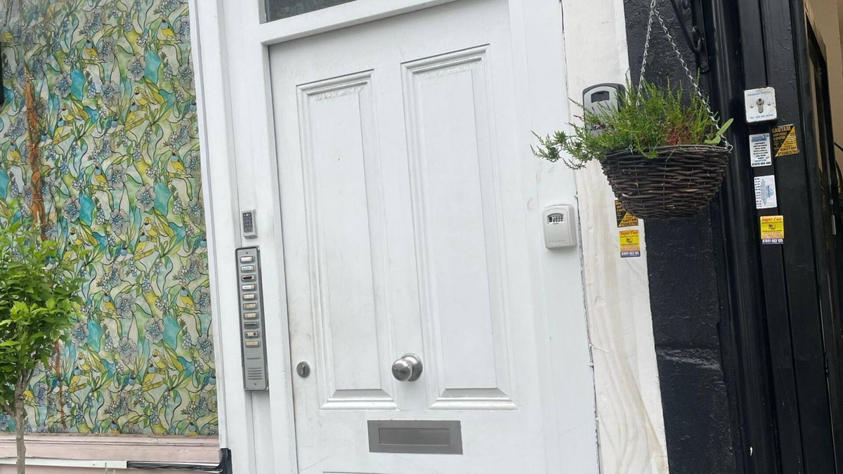 Anerley Apartment | Stylish 1 bed apartment, 5 minutes walk to Crystal palace train station!