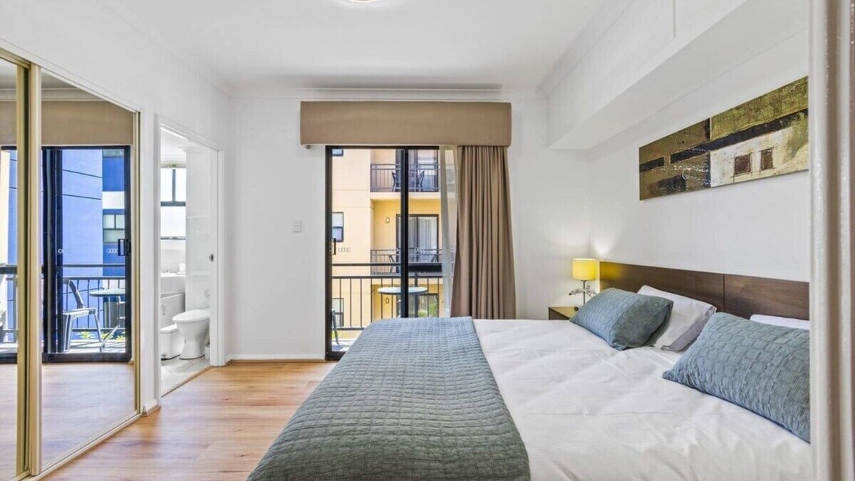 Northbridge Apartment | Stylish 1Bedroom Northbridge Apartment With Pool