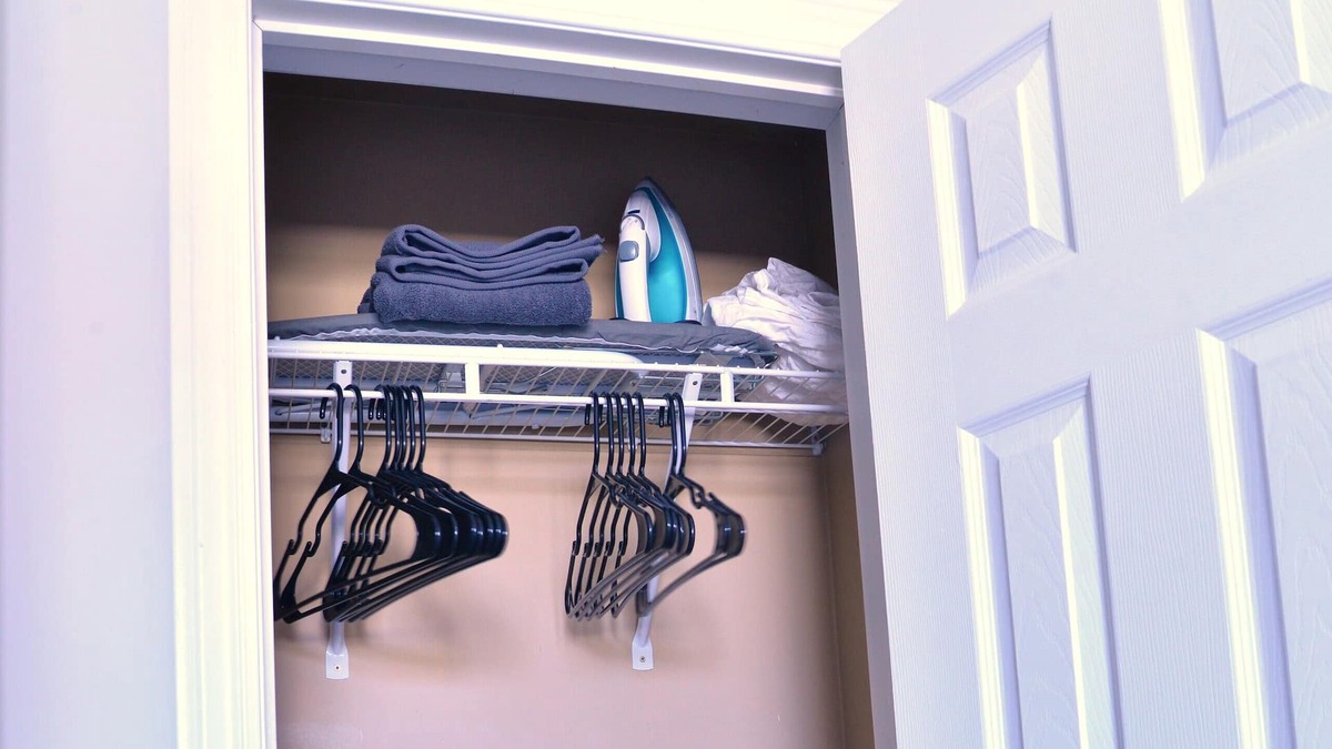 Orillia Apartment | Stylish 1BR Apt - King bed!