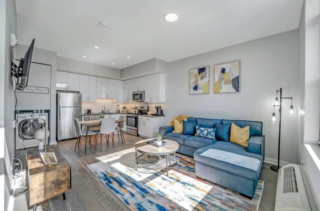 Hackensack Apartment | Stylish 1br Unit. Parking. Easy Ride to NYC