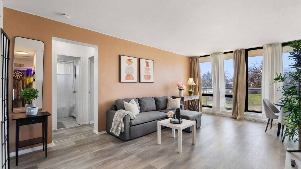 Applewood Apartment | Stylish 1BR with King Bed, Patio, Dart Room, and Free Parking – 10 min to SQ1