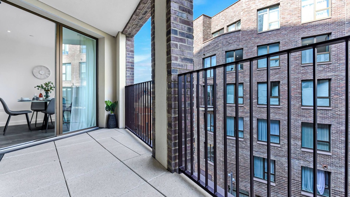 Springfield Apartment | Stylish 2-BD for Trendy Urban Travelers - Sleeps 4