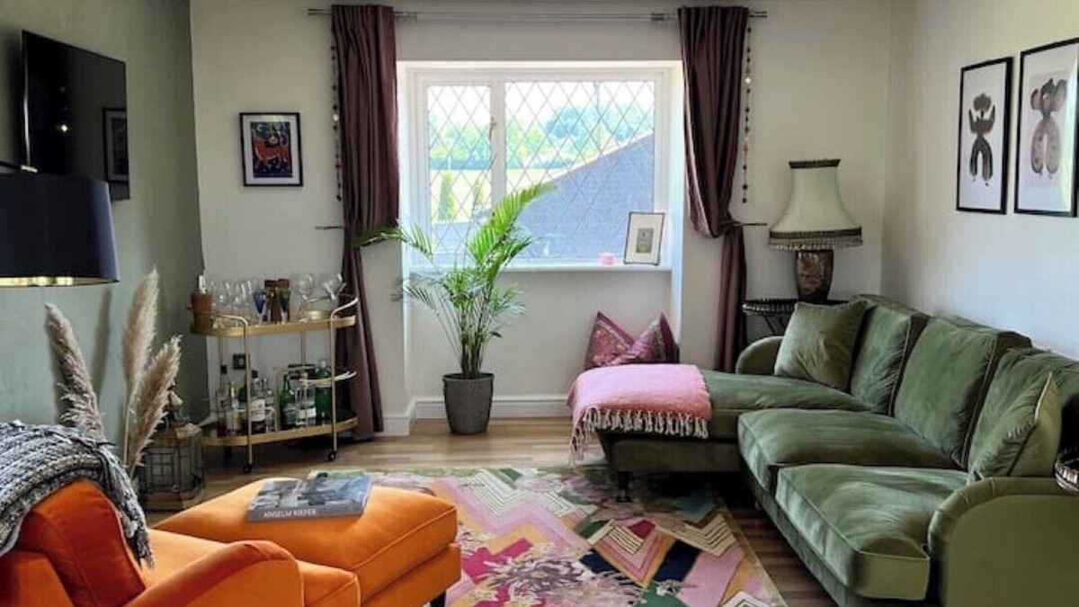 Fifield Apartment | Stylish 2 bed in Windsor & Maidenhead