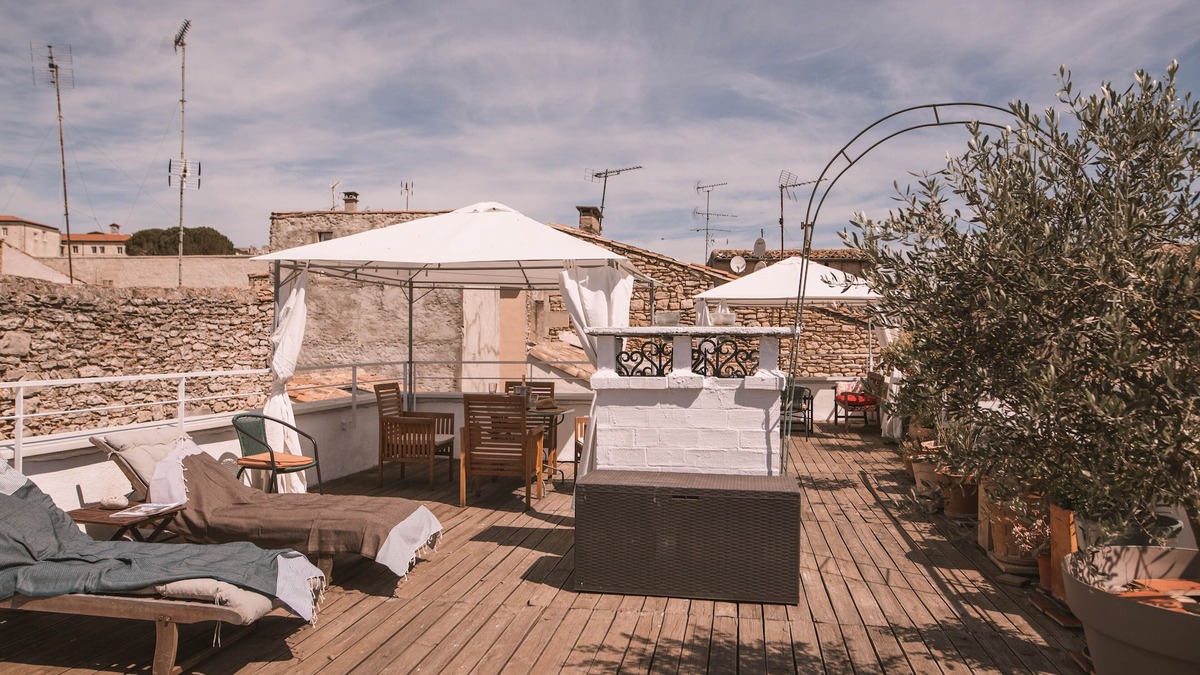 Mont Duplan Apartment | Stylish 2 bedroom apart. with breathtaking private Rooftop, garage