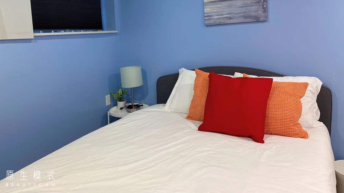 East Flushing Apartment | Stylish 2 Bedroom Apartment near MTA buses