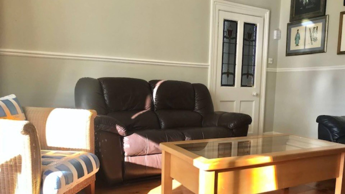 Glasnevin House | Stylish 2 Bedroom Cottage Near Botanical Gardens