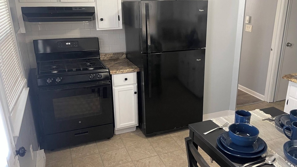 Bristol Apartment | Stylish 2 Bedroom duplex - self check in & parking