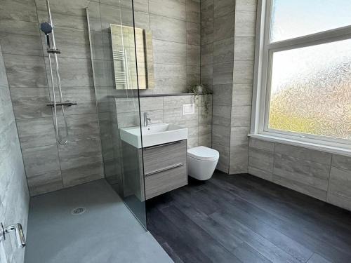Plymouth Apartment | Stylish 2 Bedroom Maisonette