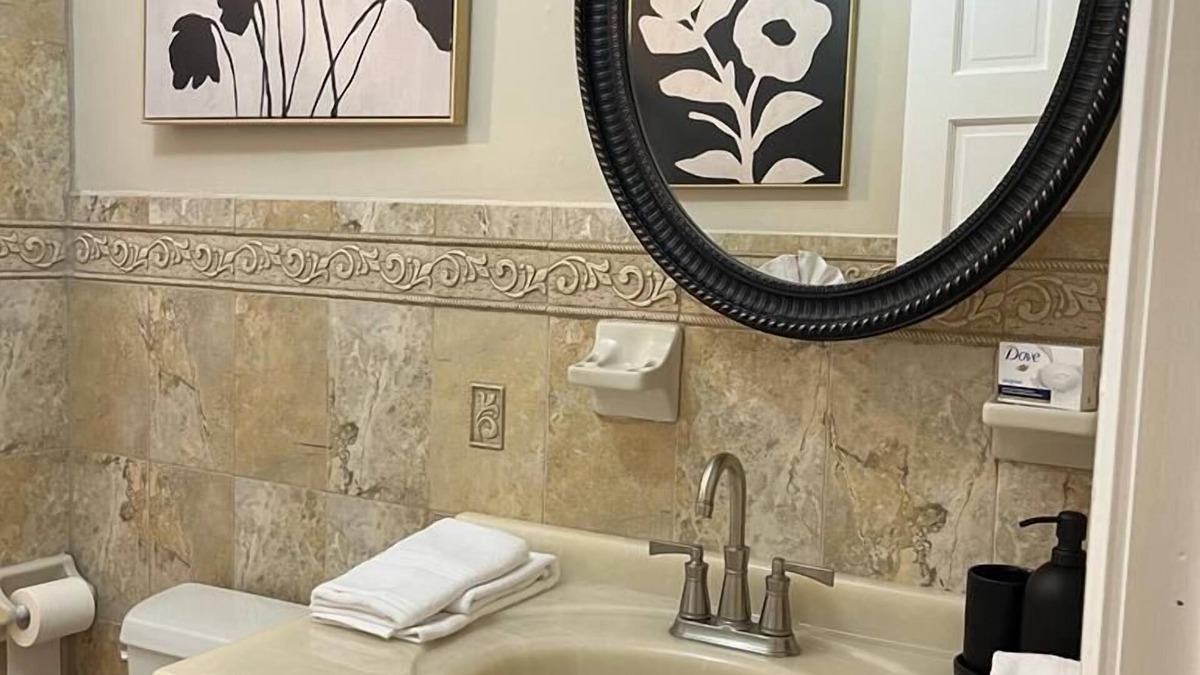McGinley Square Apartment | Stylish 2 BR - Quiet Street - Minutes to NYC