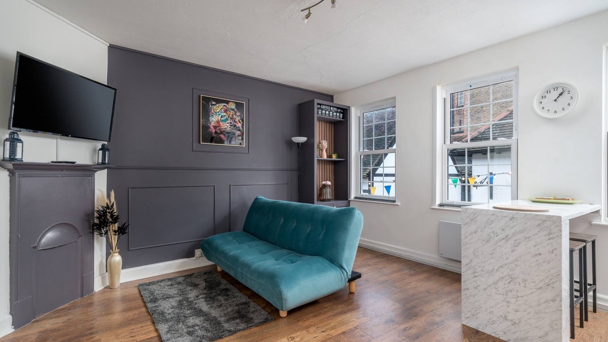 Grove Apartment | Stylish 2 bed in the heart of Kingston town centre