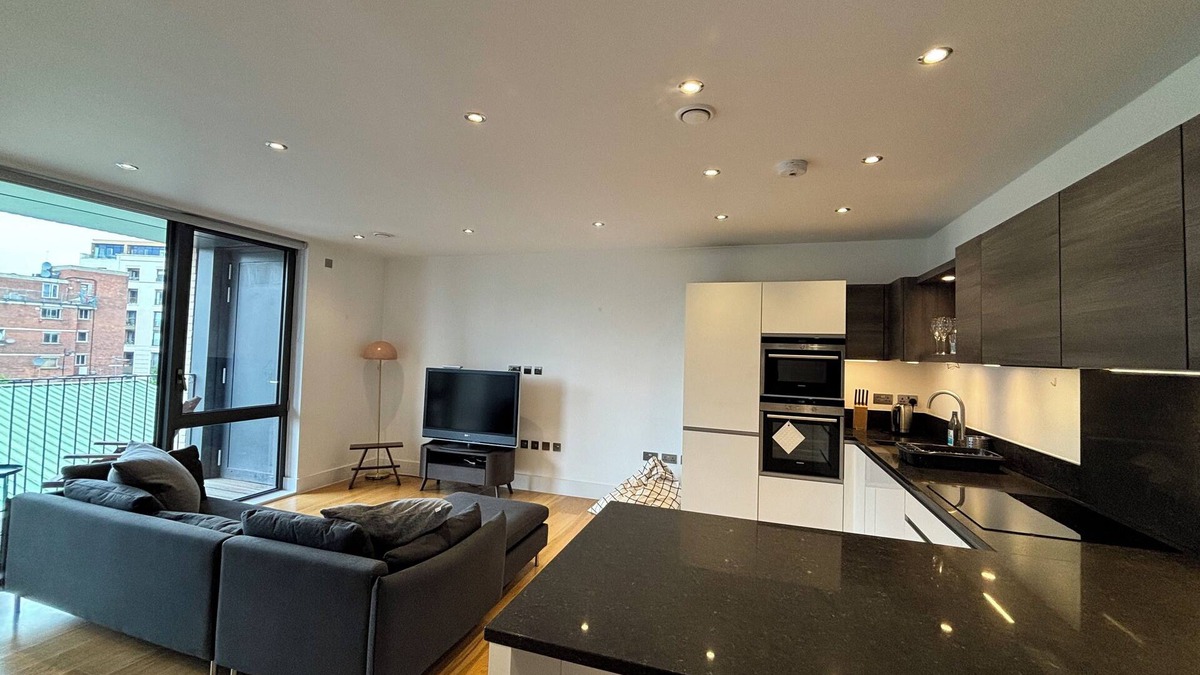 Golborne Apartment | Stylish 2BD Flat in the Heart of Notting Hill