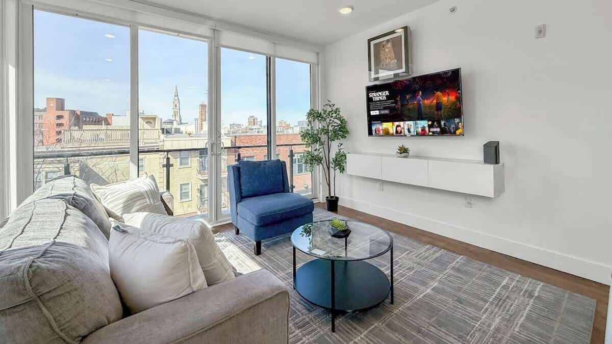 Olde Kensington Apartment | Stylish 2BD | Sleeps 6 | Northern Liberties