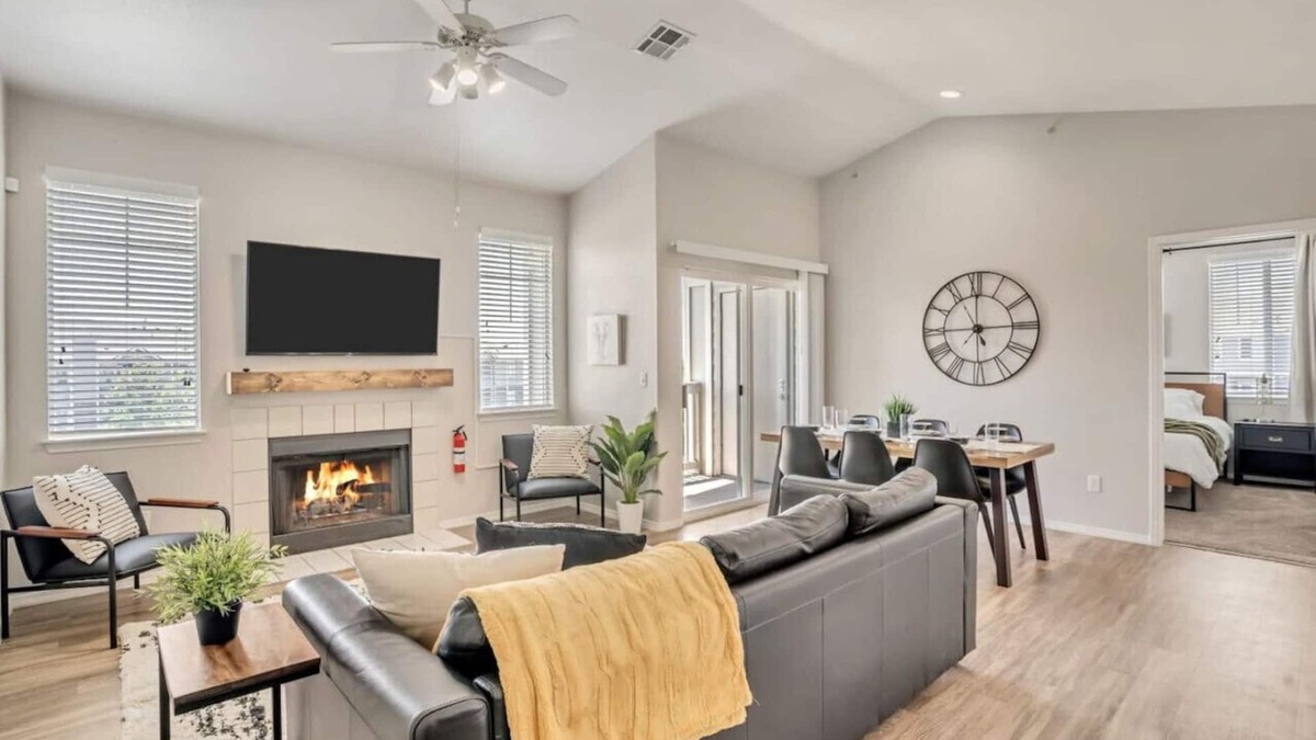 Clearfield Apartment | Stylish 2BR Apt with Twin over King Bunk, Pool, and Fitness Center, Close to Hill AFB