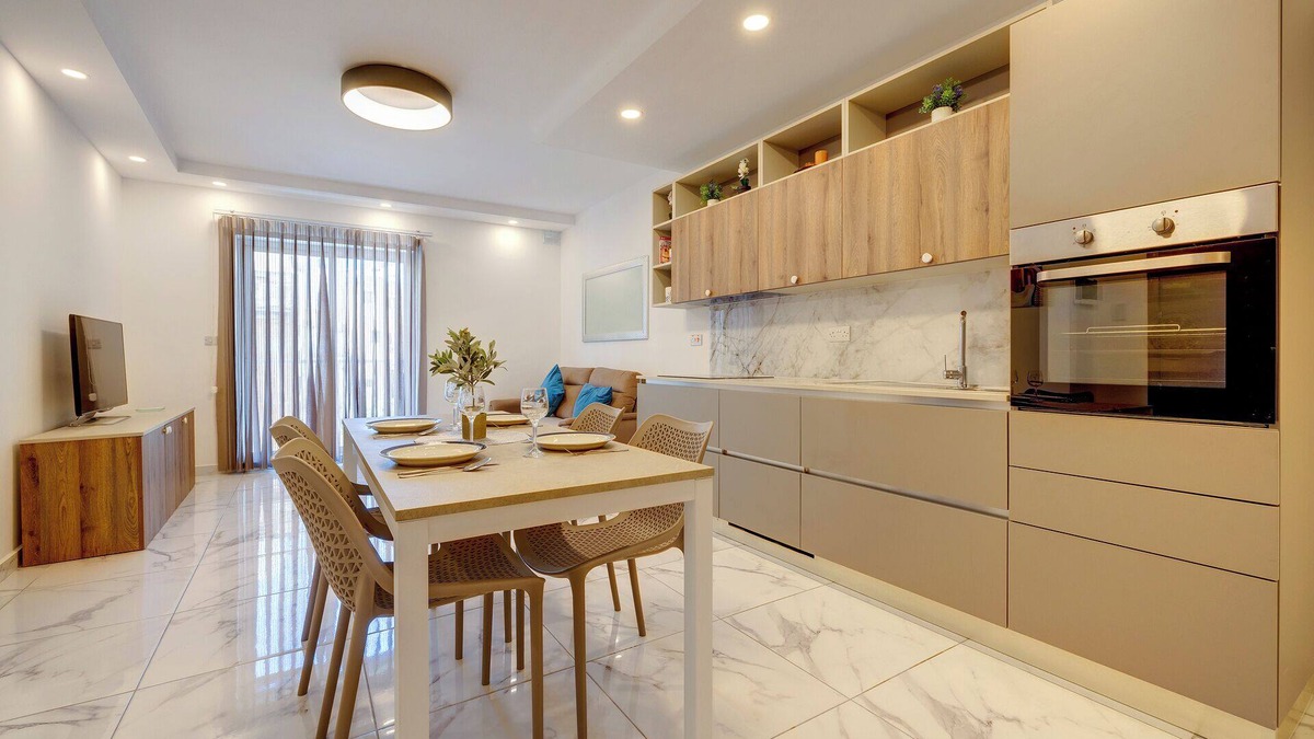 Gzira Apartment | Stylish 2BR Getaway Steps from the Promenade