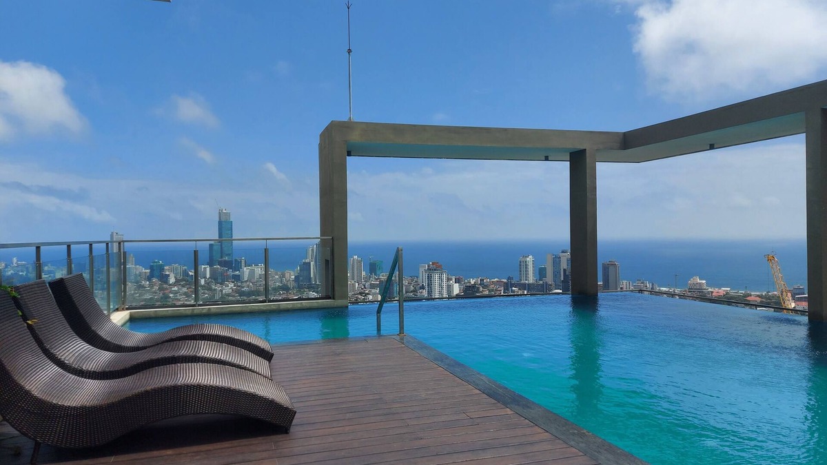 Colombo 02 Apartment | Stylish 2Br oasis: lake, lotus tower and skyline views