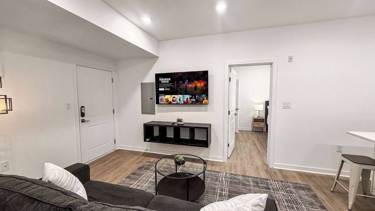 Olde Kensington Apartment | Stylish 2BR Stay for 4 | Northern Liberties Gem