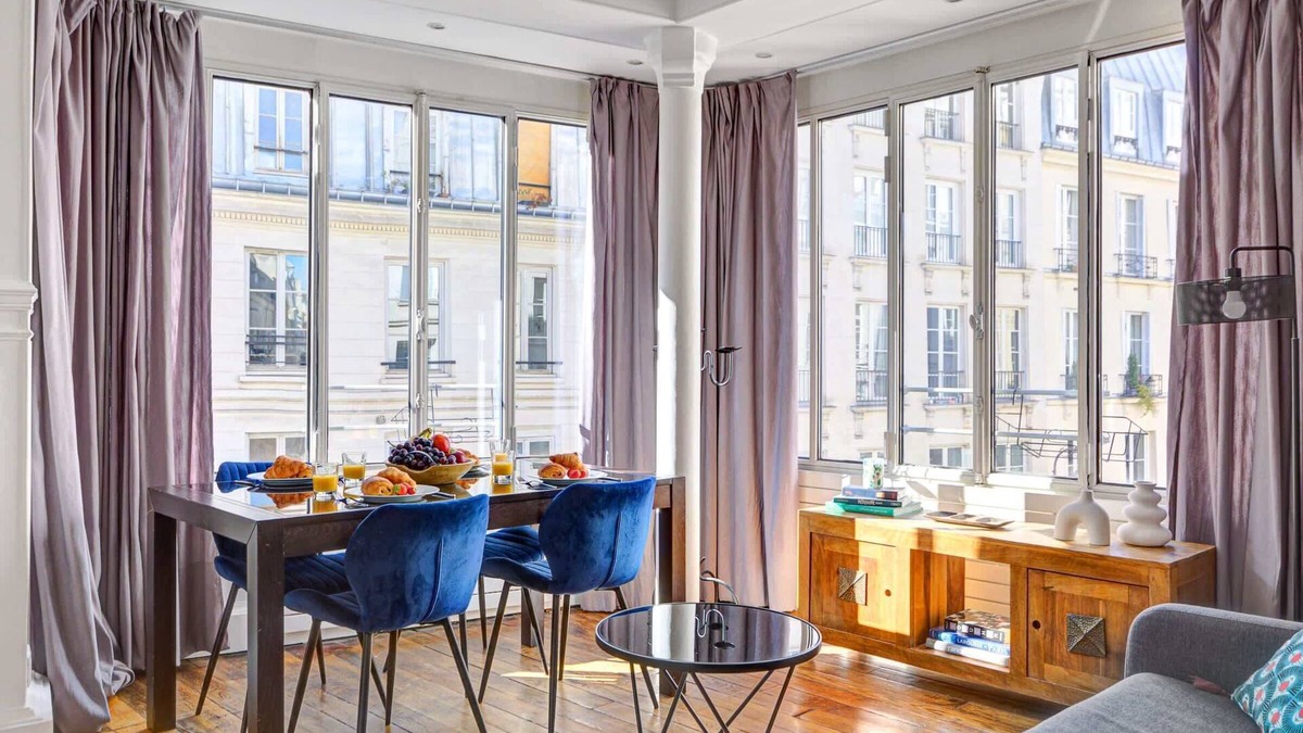 Quartier de la Place-Vendome Apartment | Stylish 2BR Steps from Louvre - Place Vendome