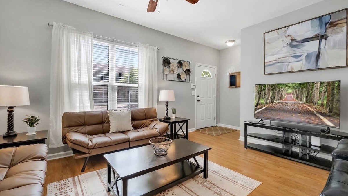Tallahassee House | Stylish 3/3 close to FSU/downtown Pets