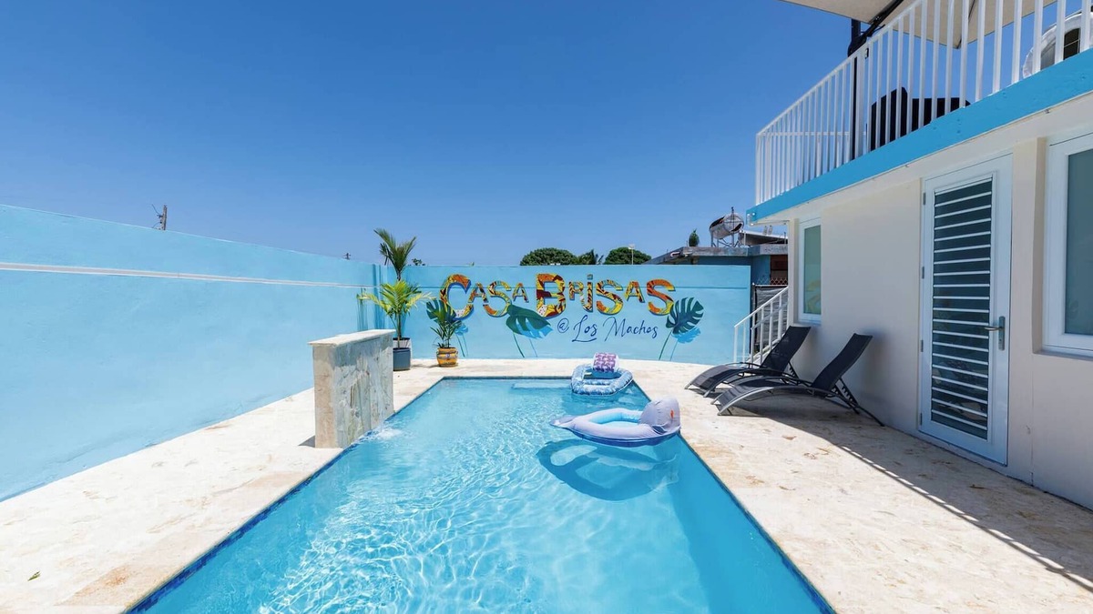 Machos Ski Chalet | Stylish 3 Bed/2Bath with Pool & Solar Panels