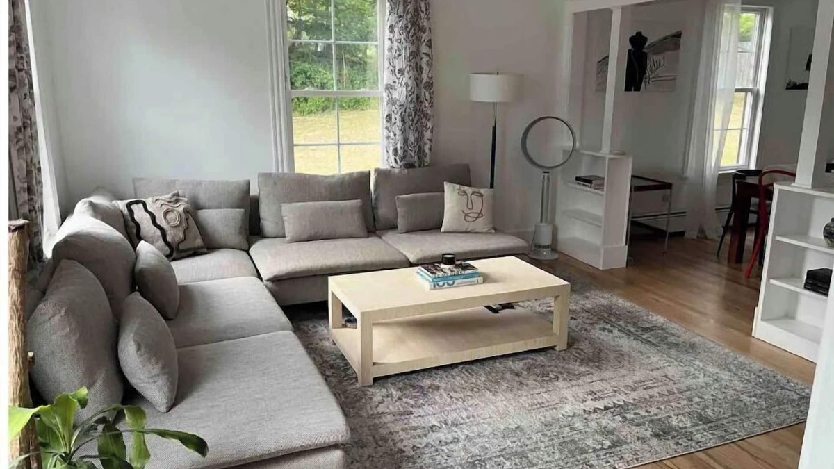 Warwick House | Stylish 3-Bedroom Home in the Village of Warwick