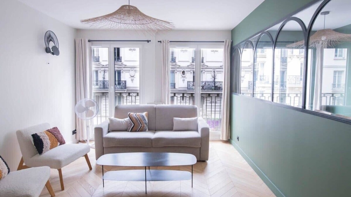 Quartier de l'Ecole-Militaire Apartment | Stylish 3BD for 10 guests next to Invalides!
