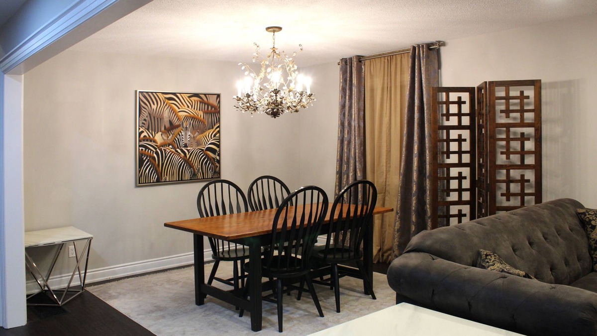 Pickering House | Stylish 3bdrm, 2bth house with 2 parking House