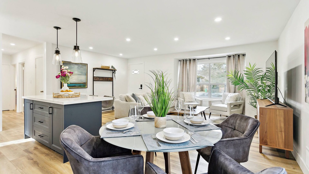 Mineola House | Stylish 3BR Home, Close to Restaurants/Shops