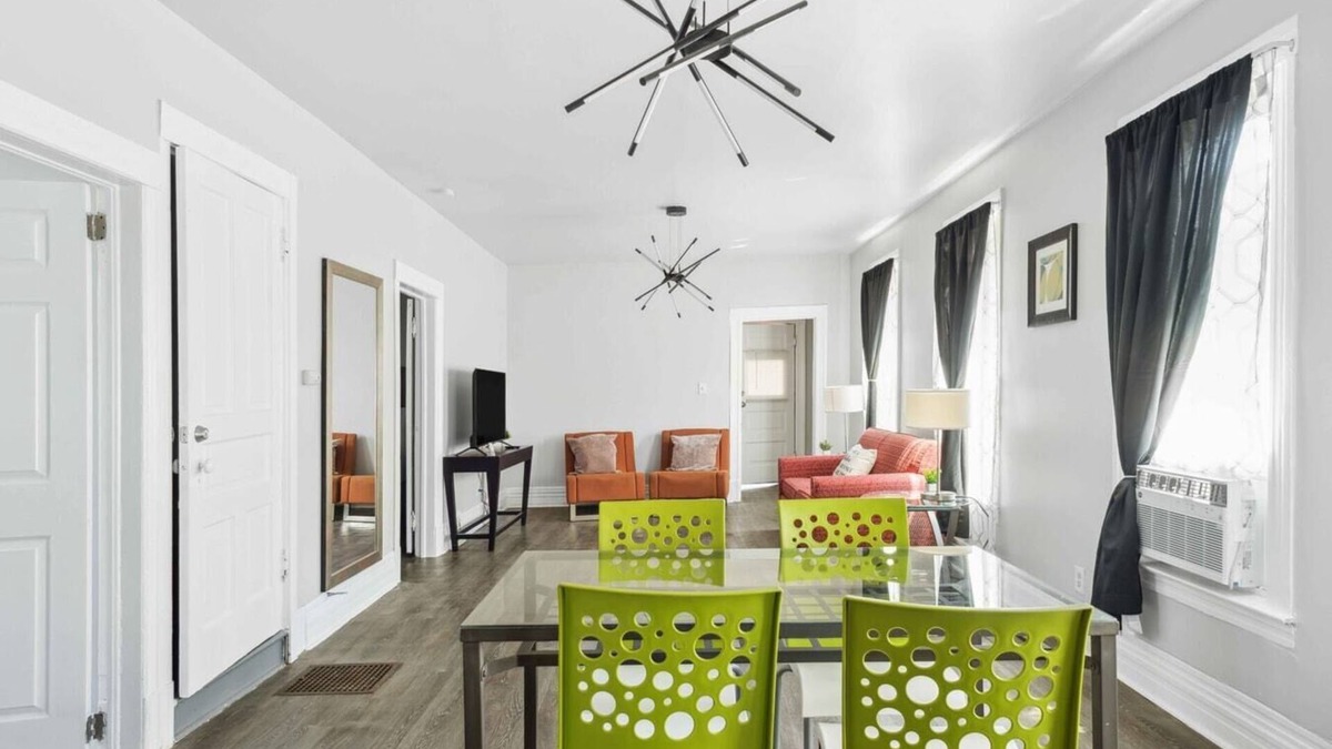 Mexicantown - Southwest Detroit House | Stylish 3BR in Downtown Detroit Near Museums and Dining