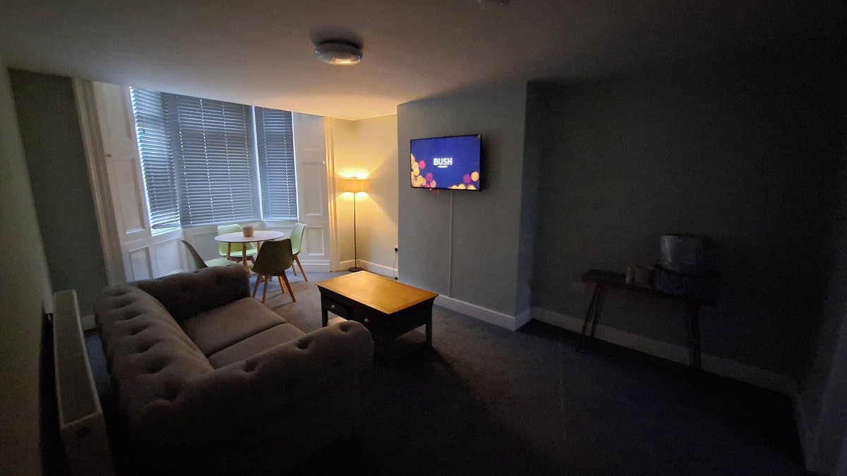 Sunderland House | Stylish 4-Bed with Sauna/Jacuzzi City Centre Location near Stadium of Light