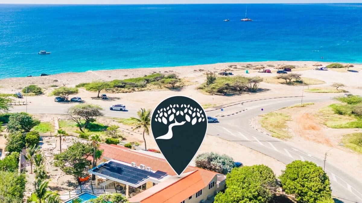 Malmok Villa | Stylish 4-Bedroom Seafront Getaway at Pelican Beach House by Bocobay
