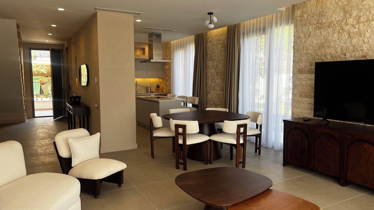 Denovici Villa | Stylish 4BR Villa w/Pool near Porto Novi Beach