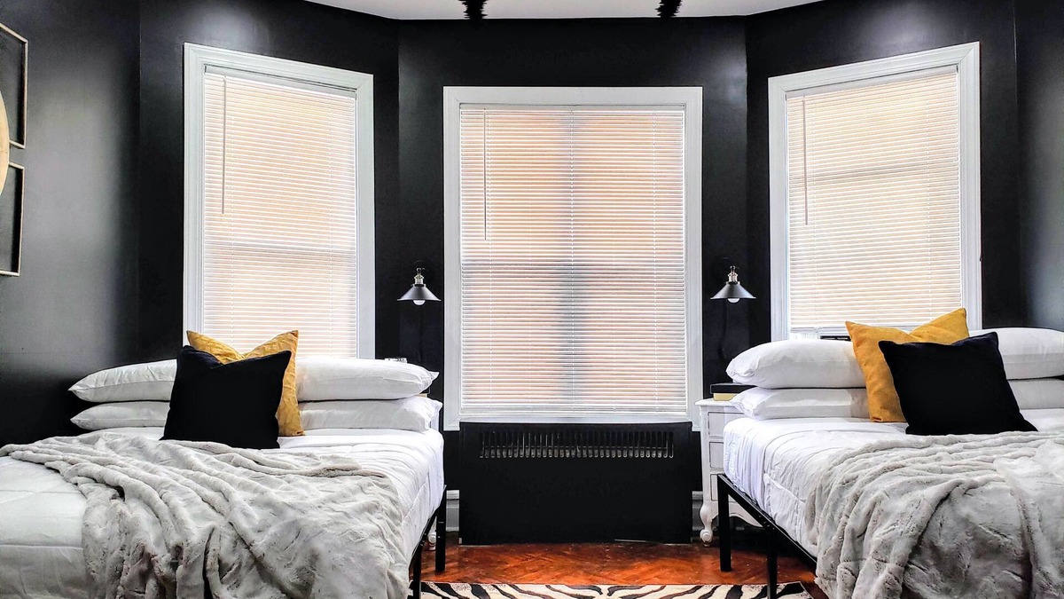 Weequahic House | Stylish 5-Bedroom Duplex Near NYC for Large Groups/Sleeps 16+Breakfast Included