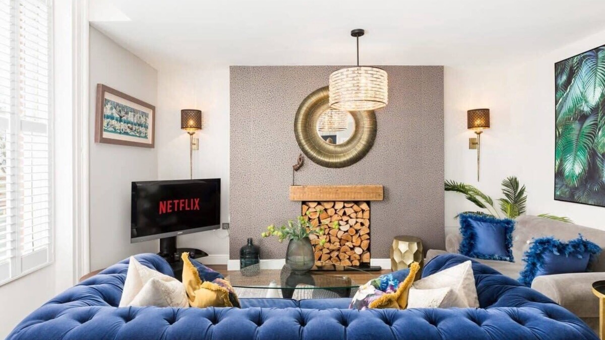 Warrington Apartment | Stylish and central one bedroom apartment