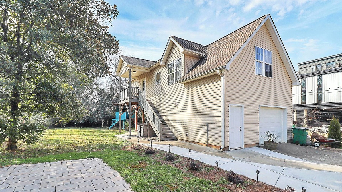 NoDa Apartment | Stylish and charming NoDa apartment with unbeatable location