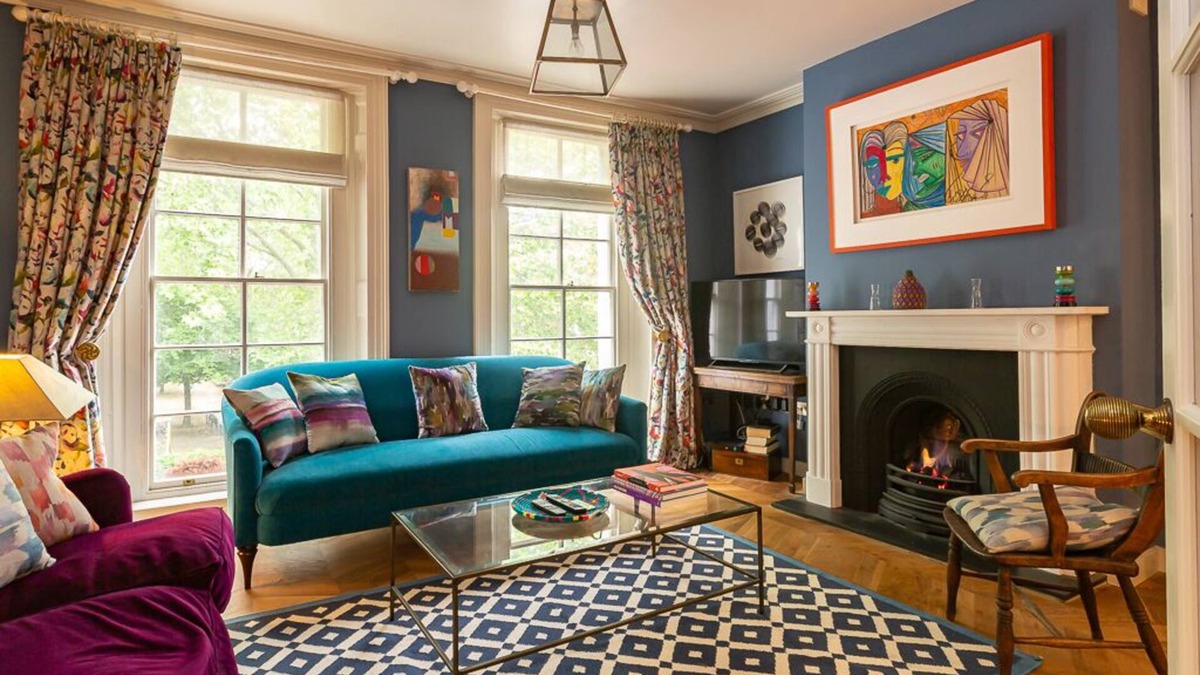 Whitechapel Apartment | Stylish and colourful central London home