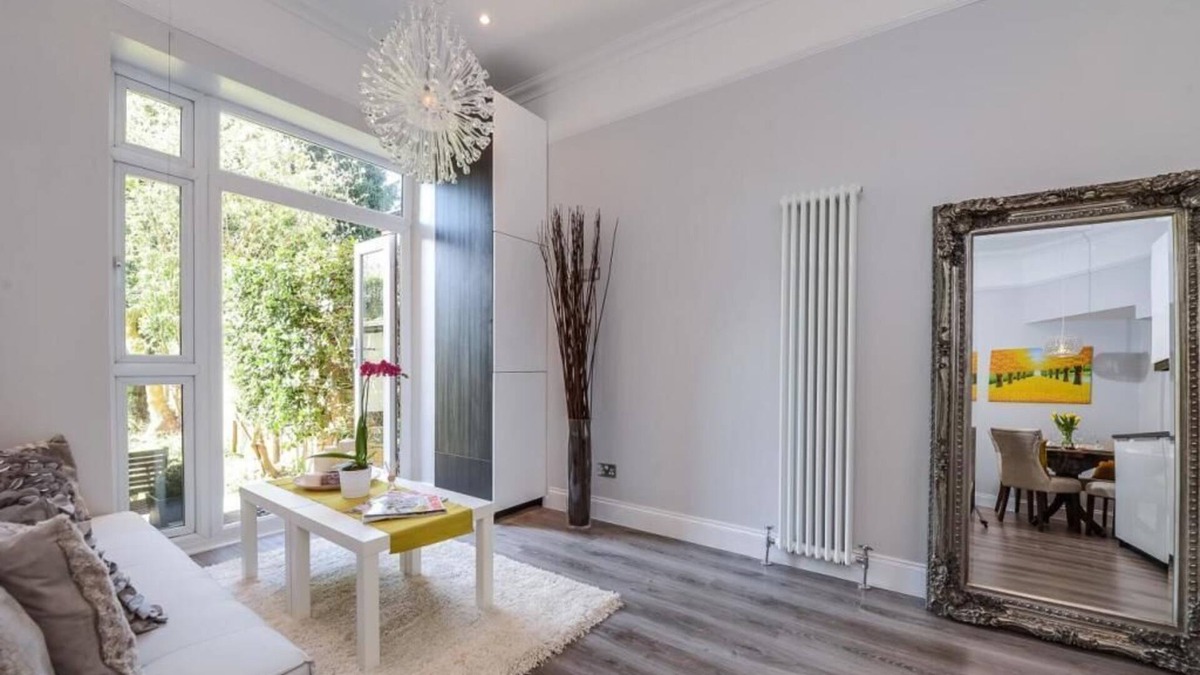 Ealing Common Apartment | Stylish and Comfort 2BR Flat