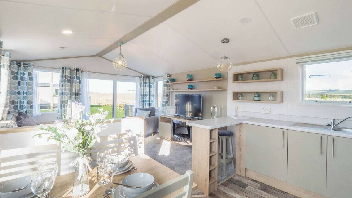 Laurencekirk House | Stylish and comfortable holiday home featuring your own private hot tub.