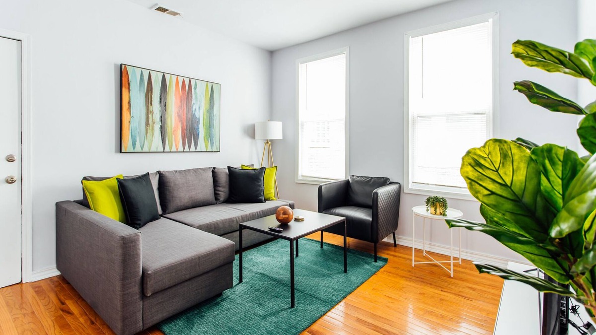 Logan Square Apartment | ❤️ Stylish and Cozy 2BR in Logan Square!