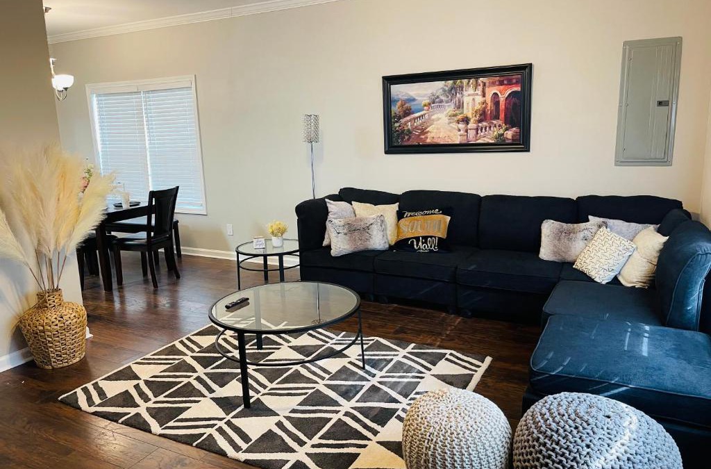Buford House | Stylish and Cozy Retreat