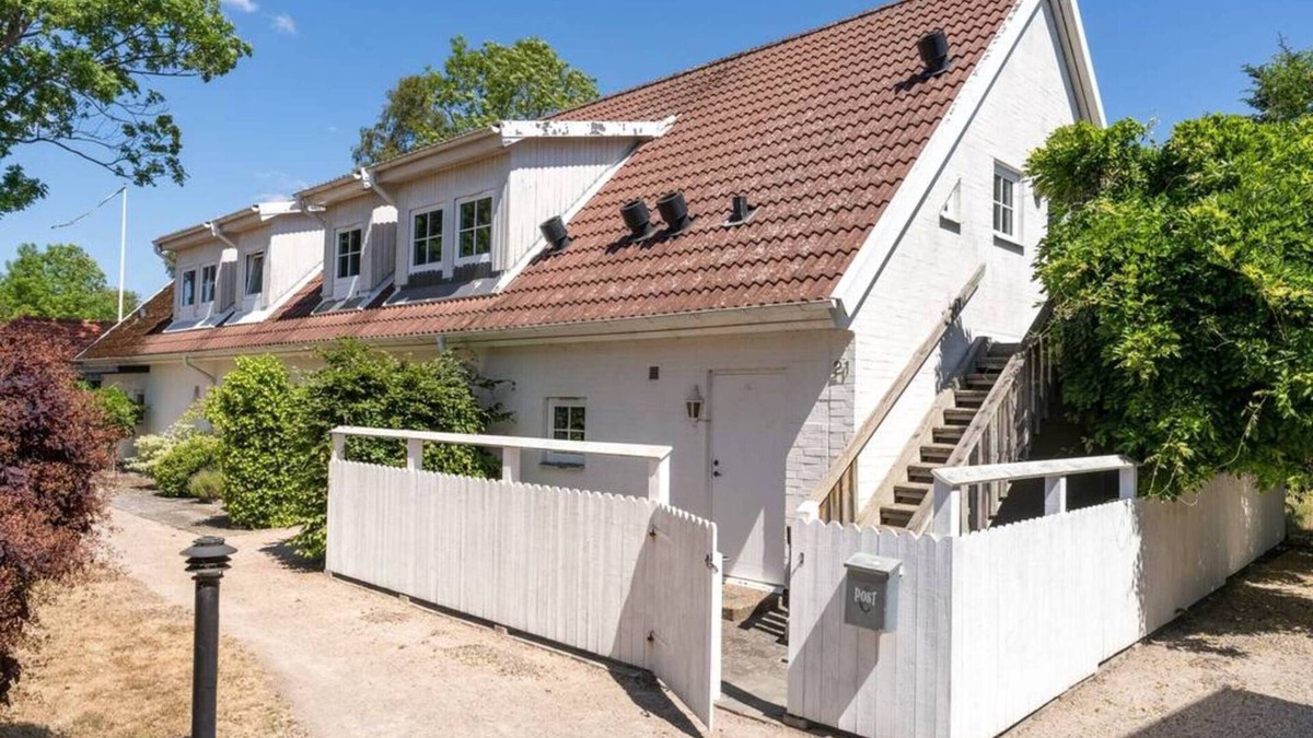 Skanor Apartment | Stylish and Inviting Beach Getaway in Falsterbo