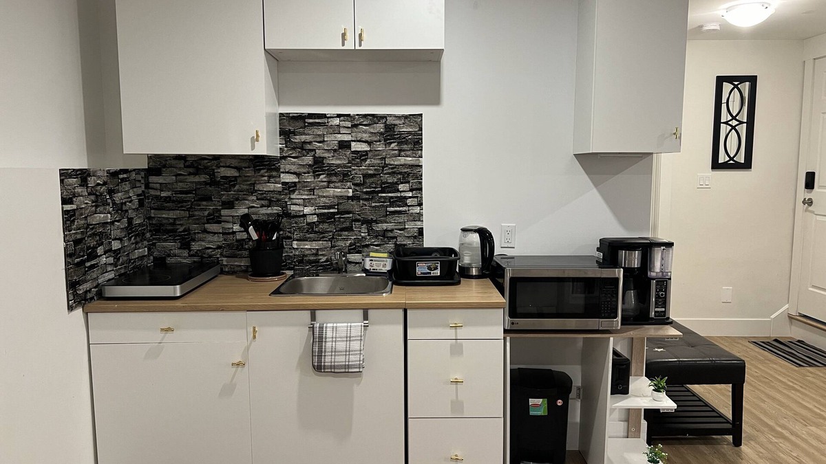 Riverview Apartment | Stylish and Lux Suite on Luxor, Riverview, NB