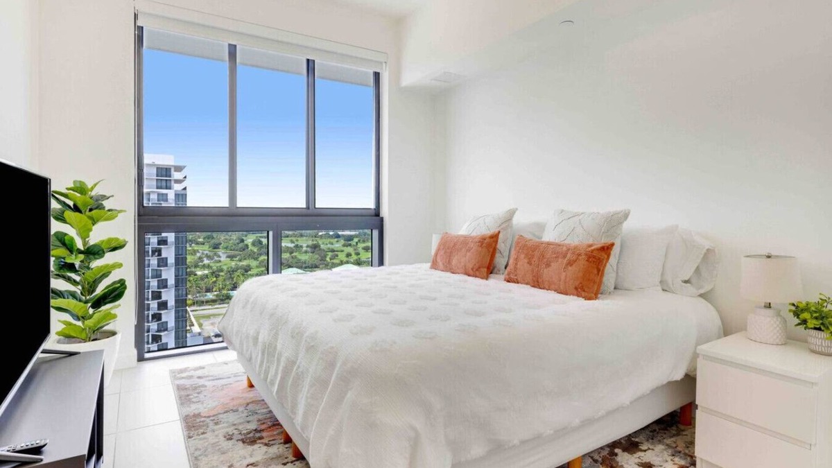 Doral Apartment | Stylish and Modern 1BR | Resort-Style Amenities