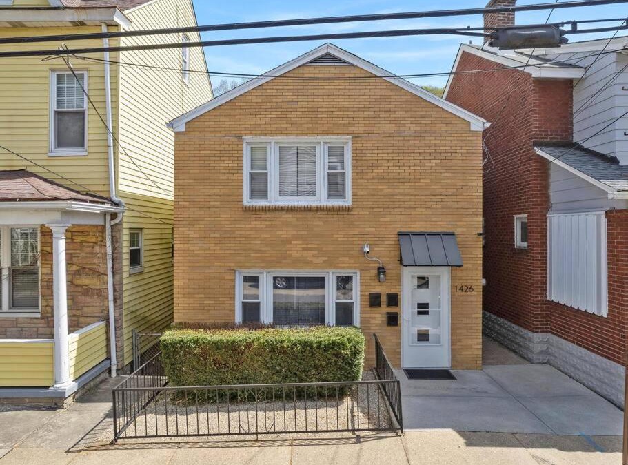 Pittsburgh Apartment | Stylish and Modern 2Bdr Apartment in Millvale/Lawrenceville
