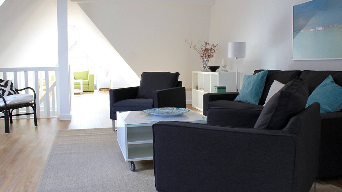 Jever Apartment | Stylish and modern duplex apartment in the heart of the old town of Jever