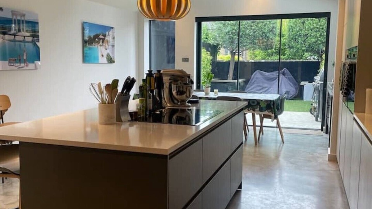 Northcote House | Stylish and Spacious House in Battersea SW11