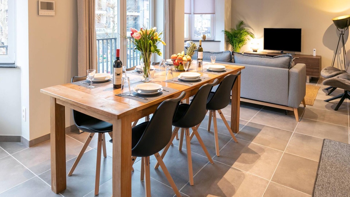 Eisden Apartment | Stylish apartment in Maasmechelen with balcony