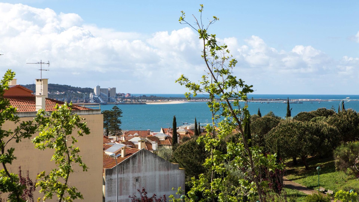 Alges Apartment | Stylish apartment between Lisbon and Caiscais